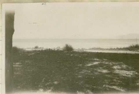 "Gulf of Nauplia from Myli station": view over the gulf from Myloi station.